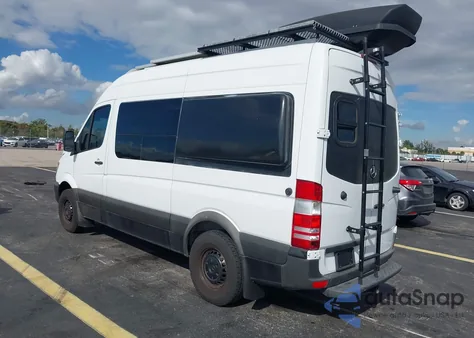 2016 Mercedes-Benz Sprinter 2500 Normal Roof z USA, uszkodzony, nr VIN WD3PE7DD1GP173365